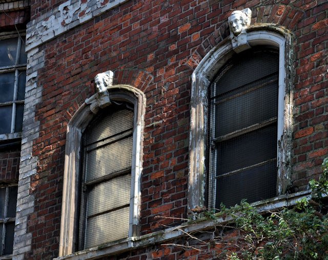 dematerialise's tweet photo. Jennymount Mill #Belfast b. 1864 & 1891 Lanyon, Italianate Palazzo style. Pics: Albert Bridge #NationalMillsWeekend https://t.co/aZWegZTWEh