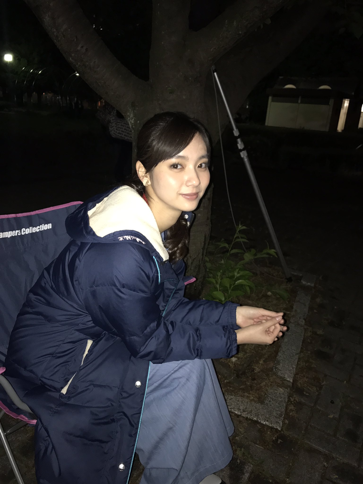 新川優愛 Staff 櫻子さんの足下には死体が埋まっている 四話スタート まだまだ間に合います テレビの前へー 夜のロケも頑張っています 櫻子さんの足下には死体が埋まっている 新川優愛 T Co Orcksqghv2 Twitter