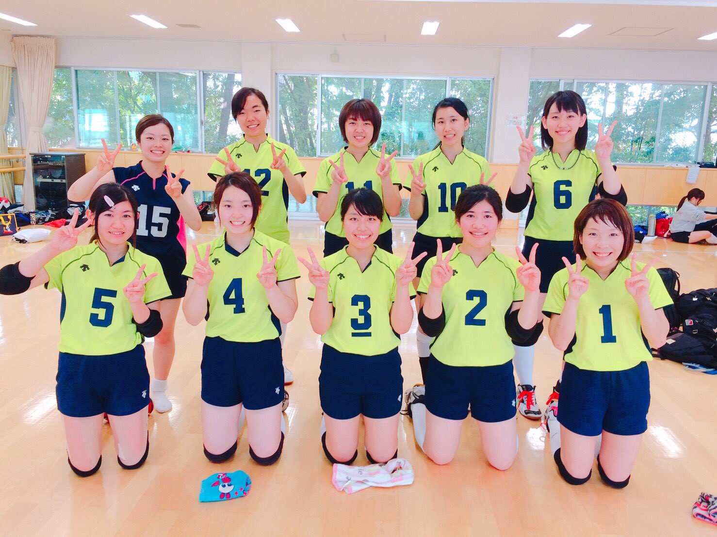 女子バレー　ハプニング 