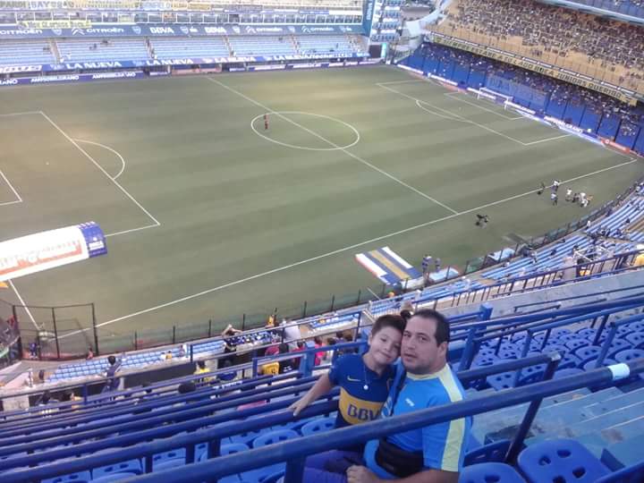 LOSCHULOS2014's tweet photo. @gravep @TodaPasion #CamisetaBocaTN ; somos rivales ; no enemigos https://t.co/YxLr9Br6nb