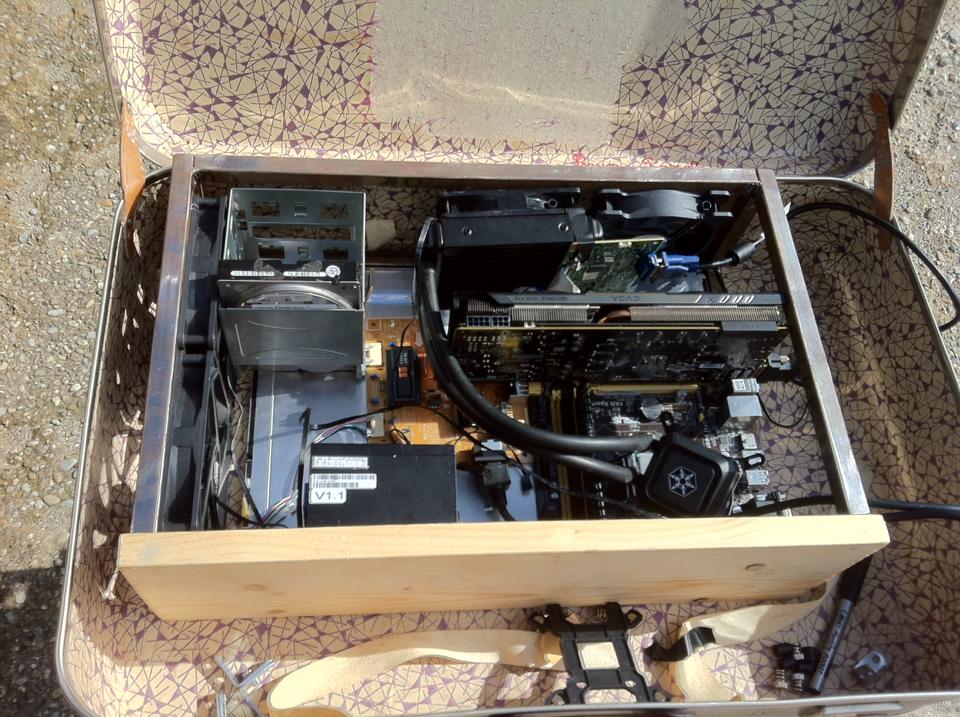 AM_Modding's tweet photo. Premier test de mise en place du hardawre https://t.co/yCFL44pbTe