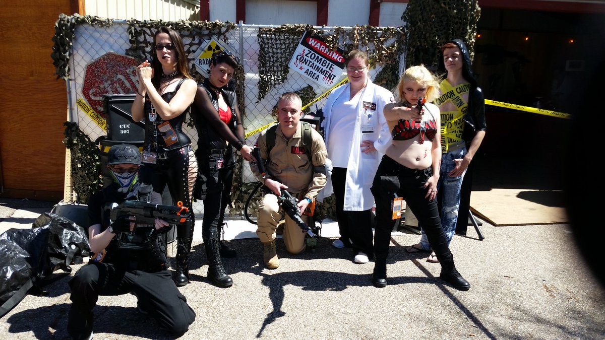 RavenwoodInk's tweet photo. #cheyennecomicon #307cuc #cosplay https://t.co/zpzP6scR3A