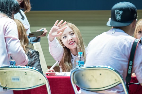 0819pics's tweet photo. ♡ 160515
#1년전_오늘의_김보나 #보나 https://t.co/HuY3VoSaiM