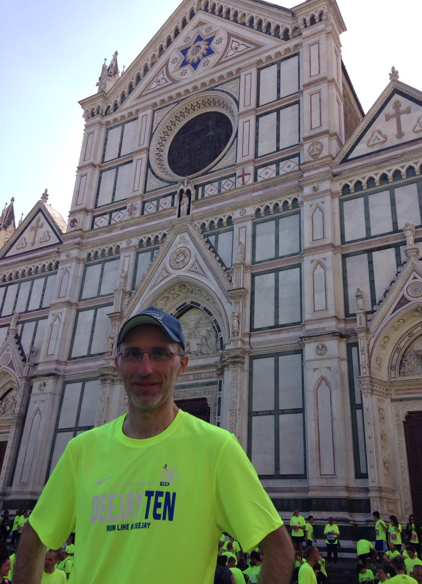 mmascoli's tweet photo. @radiodeejay @DjChiamaItalia @Deejay_Ten ..correvamo (🤔) a 300 alla #deejayten #firenze vediamo a #milano https://t.co/EsJKH5szj1