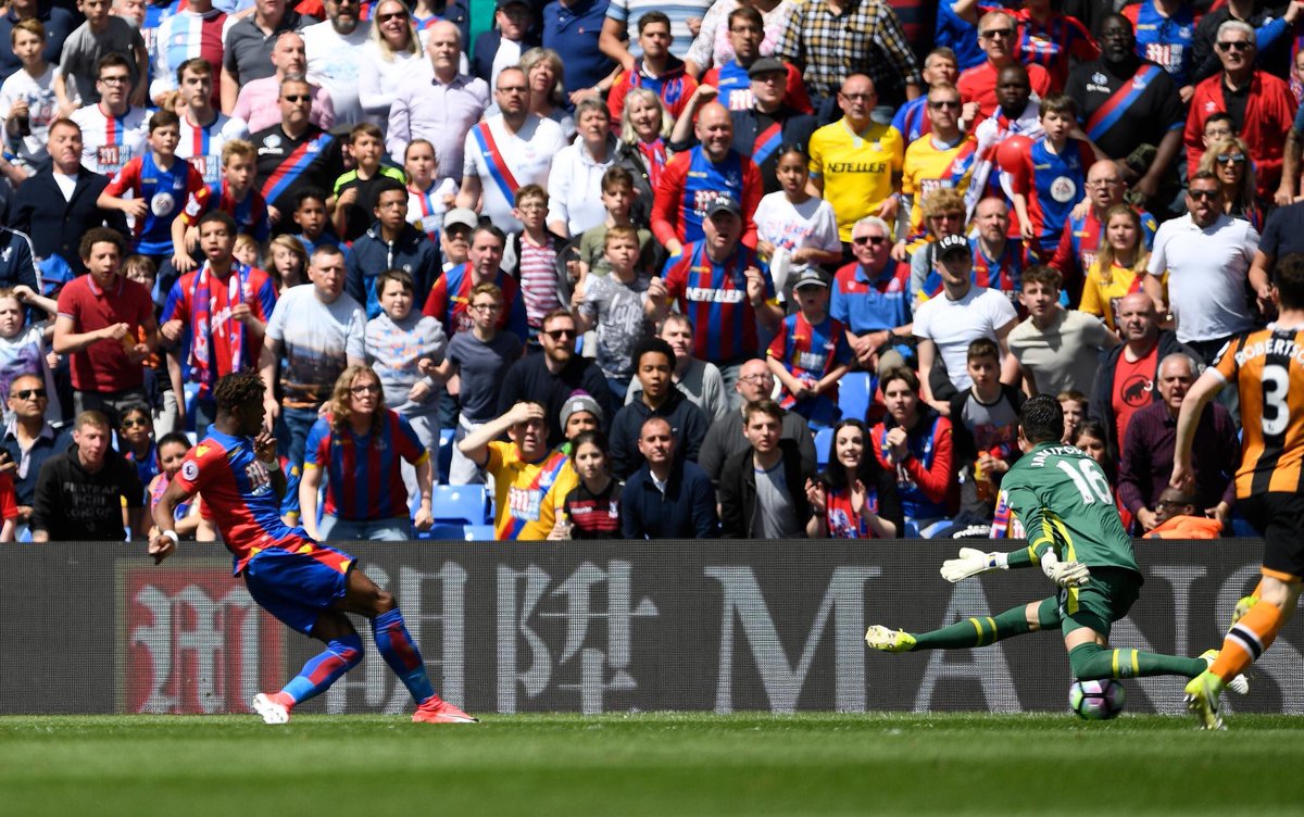 lnstantFoot's tweet photo. #PL | #CryHull

Crystal Palace se maintient officiellement après cette victoire 4-0 face à Hull City ! https://t.co/EC6pNborKd