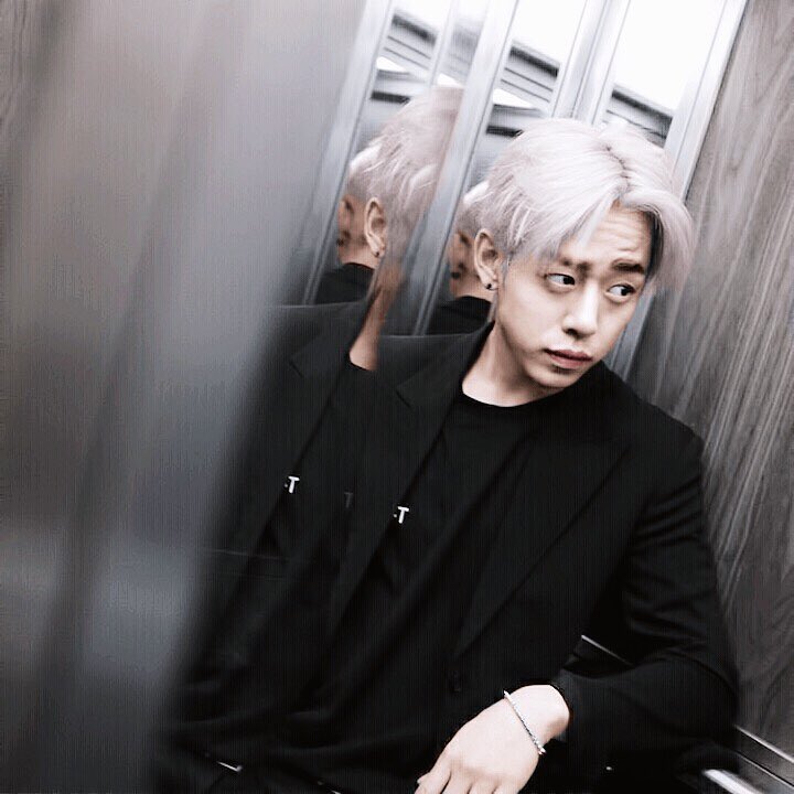 bap_dessert's tweet photo. 너무 오래간만에 업로드 하는 거 같네요 8ㅁ8 오래간만에 들고온 색칠놀이 임니다,, 오랜만에 해서 이상하디먼 예뿌게 봐주세요😭 #BAP #대현 #color @bap_daehyun https://t.co/euVbf7VsbM