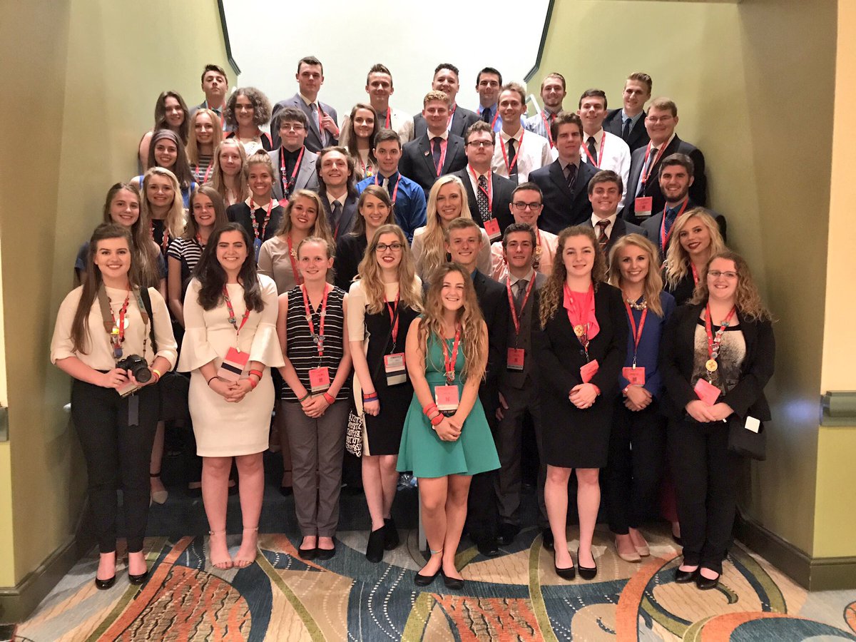 MsJ0920's tweet photo. So proud to be the advisor of @hhhsbpa!  These students are why I show up for work everyday!  #BPANLC2017 https://t.co/nhBb1DycM7