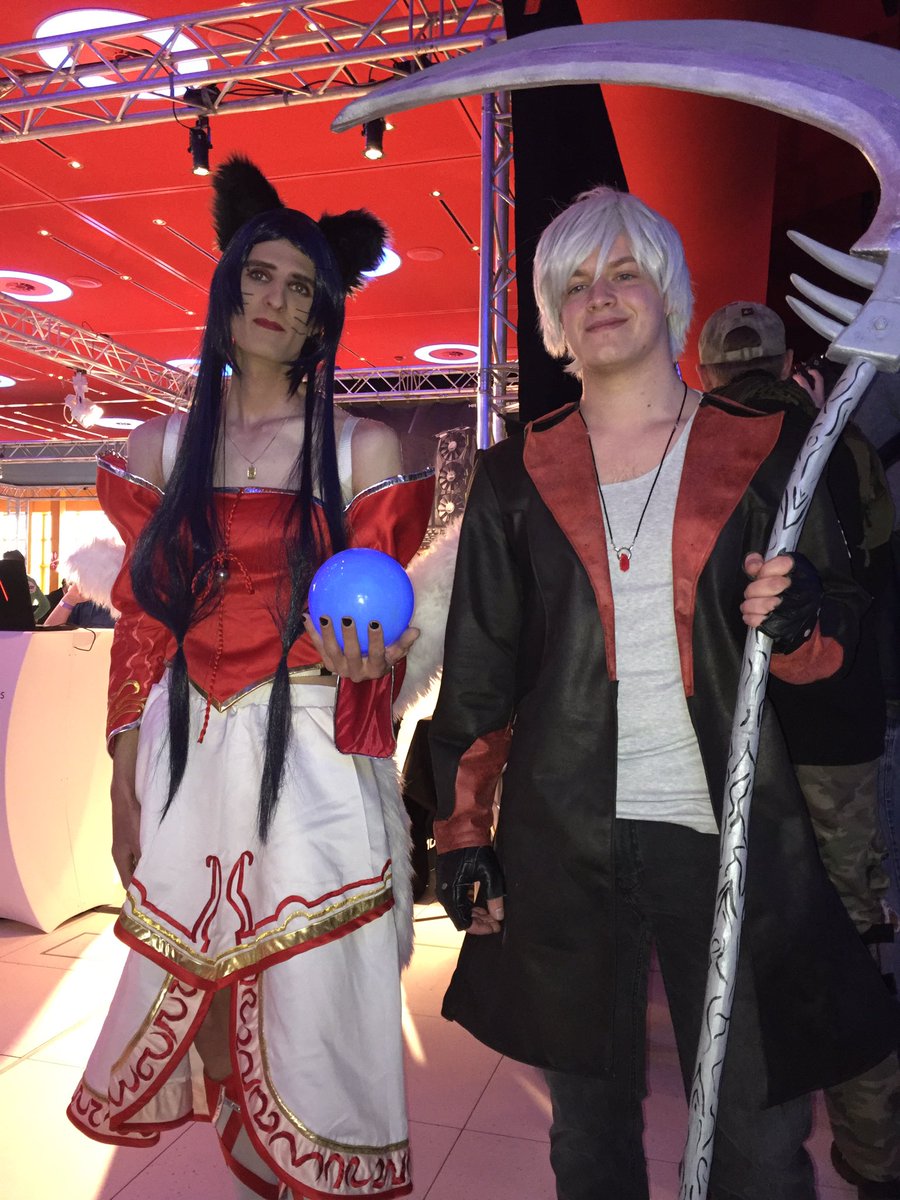 Concours de #cosplay avec @LuxCon2014 <a href="/TeamLGX/">LGX</a> cet après-midi