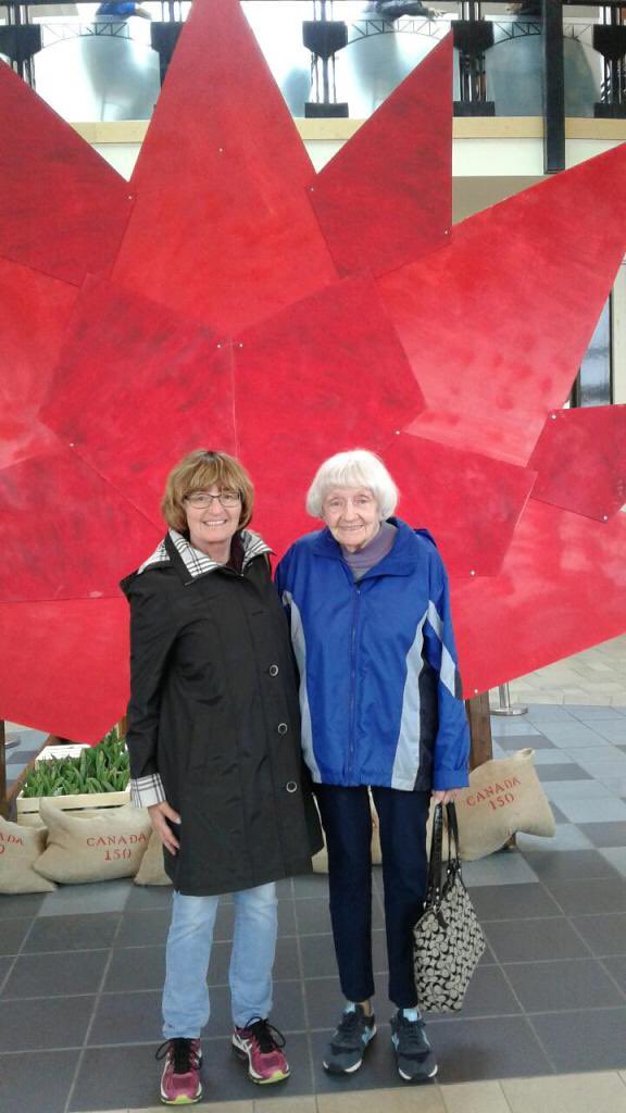 Jess_Woodley's tweet photo. @Billings_Bridge let my mom and grandma win!! #facesofbillingsbridge ,my grandma is 94 and goes to #BillingsBridge on a weekly basis! https://t.co/1b3GaL136g