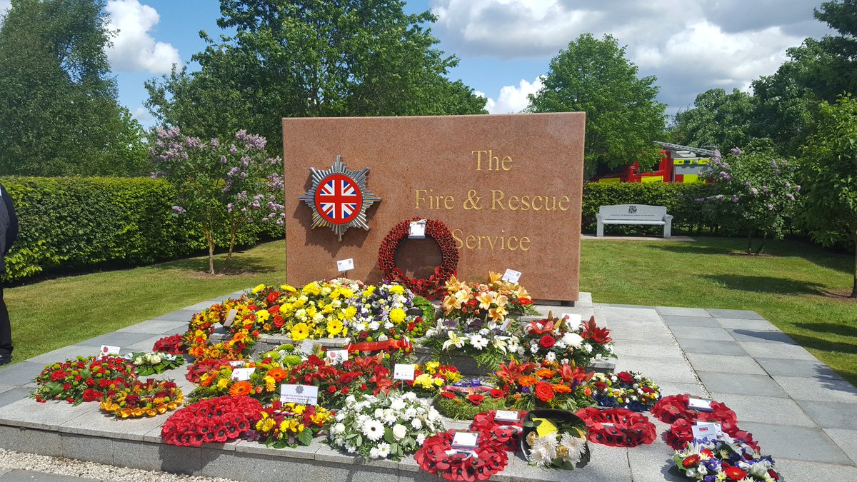 samatti0410's tweet photo. What an emotional and honourable day .thank you ..@GlosFireChief @CFCadets  @Glosfire @AndrewHermisto3 https://t.co/WfRxSItTbQ