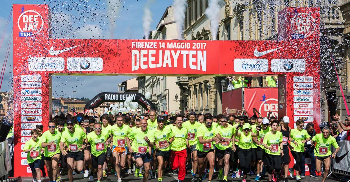 radiodeejay's tweet photo. Le foto ufficiali e il video della partenza della #deejaytenfirenze 
Guarda 👉 https://t.co/7YxD3n15fQ
#deejayten #RunLikeadeejay https://t.co/xSVe6Ew15p