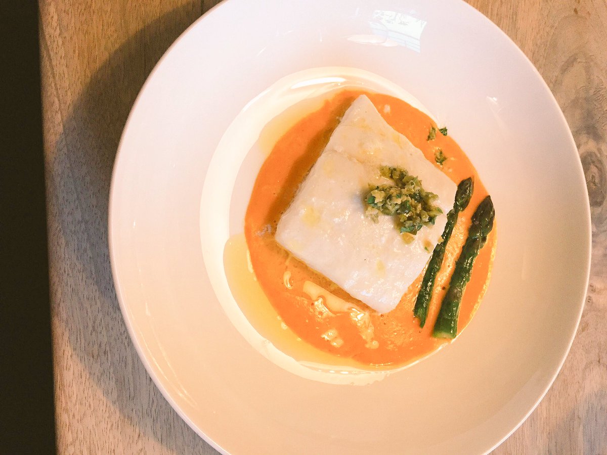 Spectacular dinner <a href="/Sportsmankent/">The Sportsman</a> last night with <a href="/HannahLove__/">Harrie Lovegrove</a> and the parents. Stand out dish - Brill with chorizo sauce and asparagus.