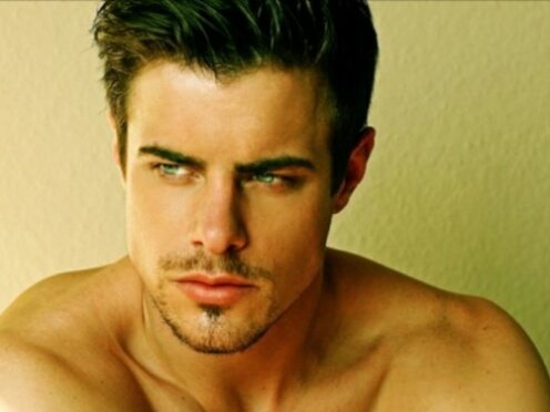 ↳ ᴀxᴇʟ ᴍᴀyᴇʀ.
↳ xxɪɪ.
↳ ɃȺđ ƀøɏ.
↳ #FreeRol

➟ ¿RT?