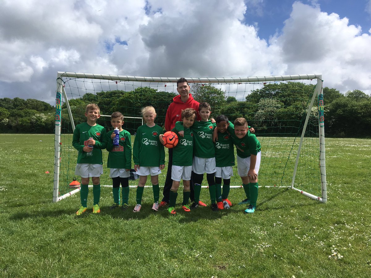 Well done to the u7's and u10's in their last matches of the season this morning!