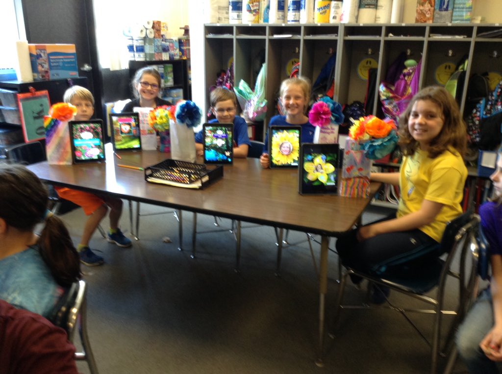 Happy Mother's Day to all of our moms in room 114💕