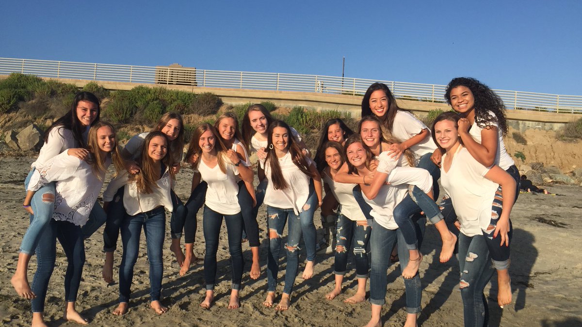 Last California trip for our seniors 🎓❤️⚽️