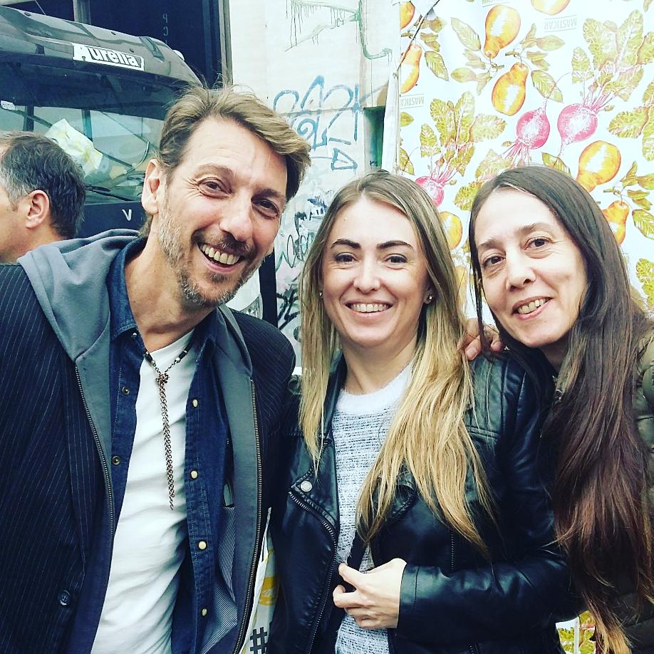 BrendaDasch's tweet photo. Con @llamameantiguo en la @FeriaMasticar sos un grande Torto!! 😘 https://t.co/IGnj7kedFb