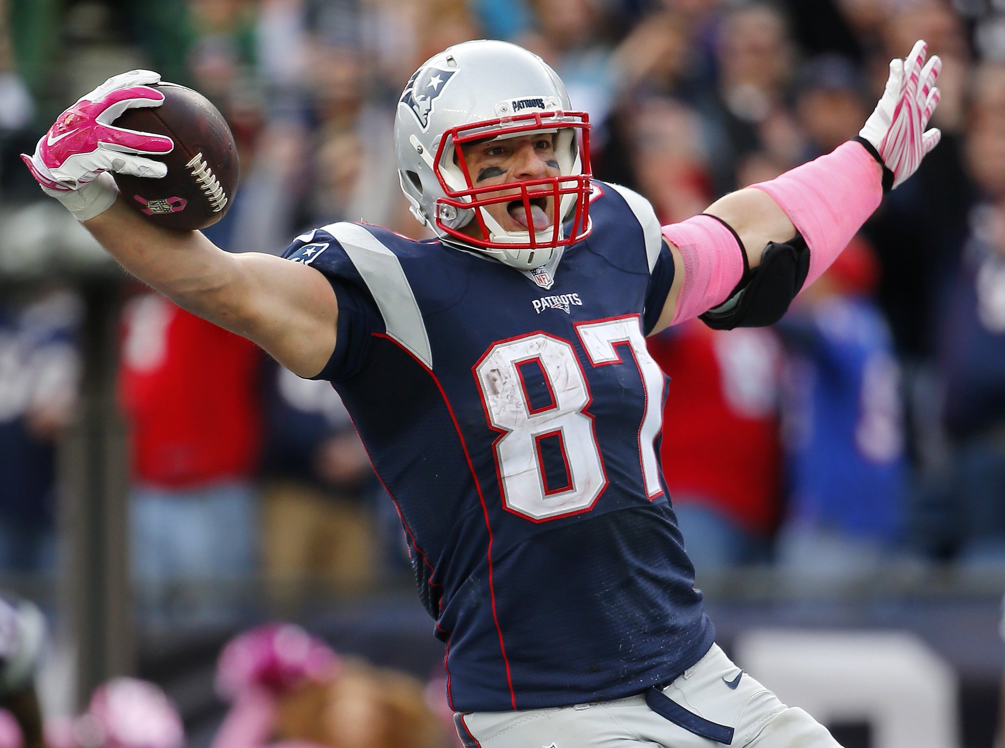 Happy Birthday to Rob Gronkowski who turns 28 today! 