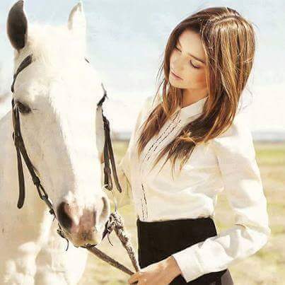 شبيه الديم ، عم الغيم ، سيد الورد ، من مثلك ؟
 #قصيد قيل في غيرك حرام إنّه ماهو لأجلك
#ωαтєη