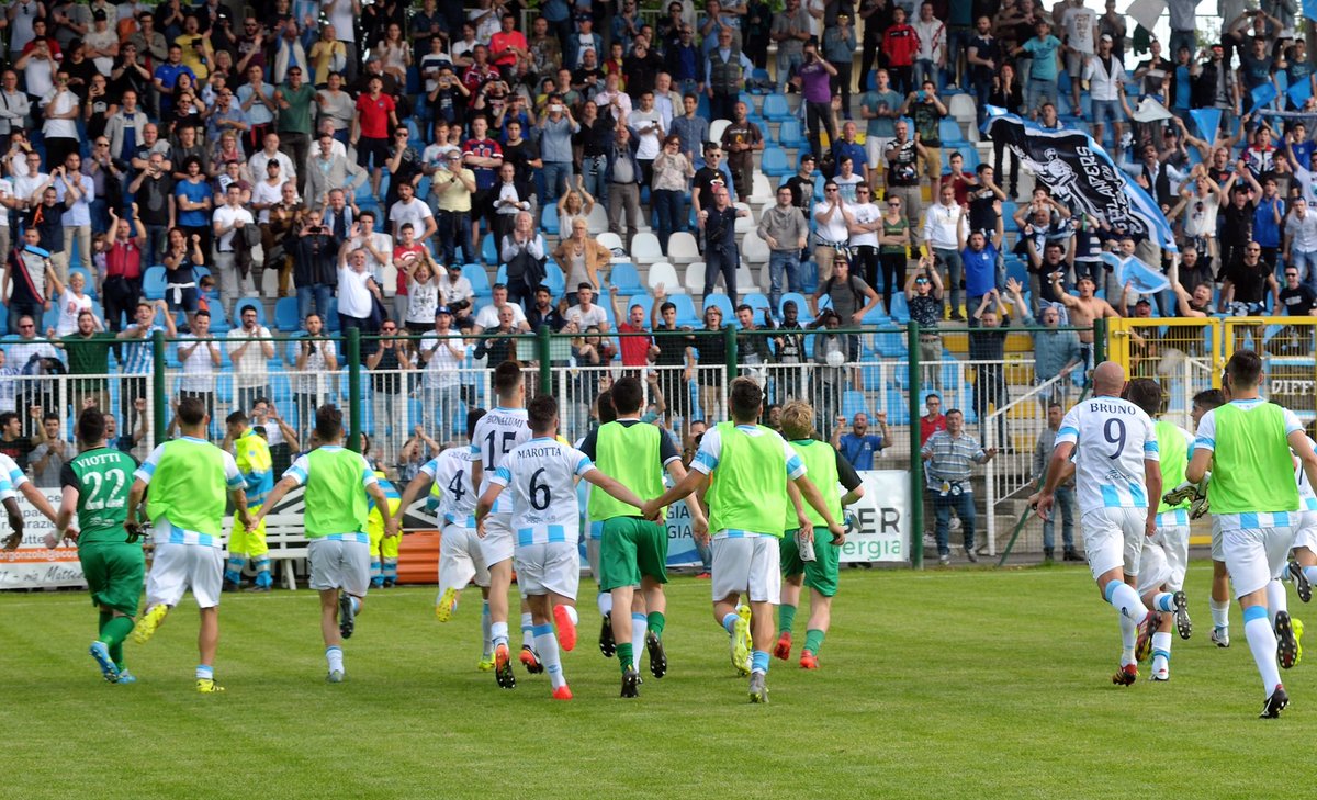 anche oggi le vacanze iniziano domani.
#Playoff @LegaProOfficial #GianaErminio  <a href="/DiMarzio/">Gianluca Di Marzio</a> <a href="/Gazzetta_it/">La Gazzetta dello Sport</a>