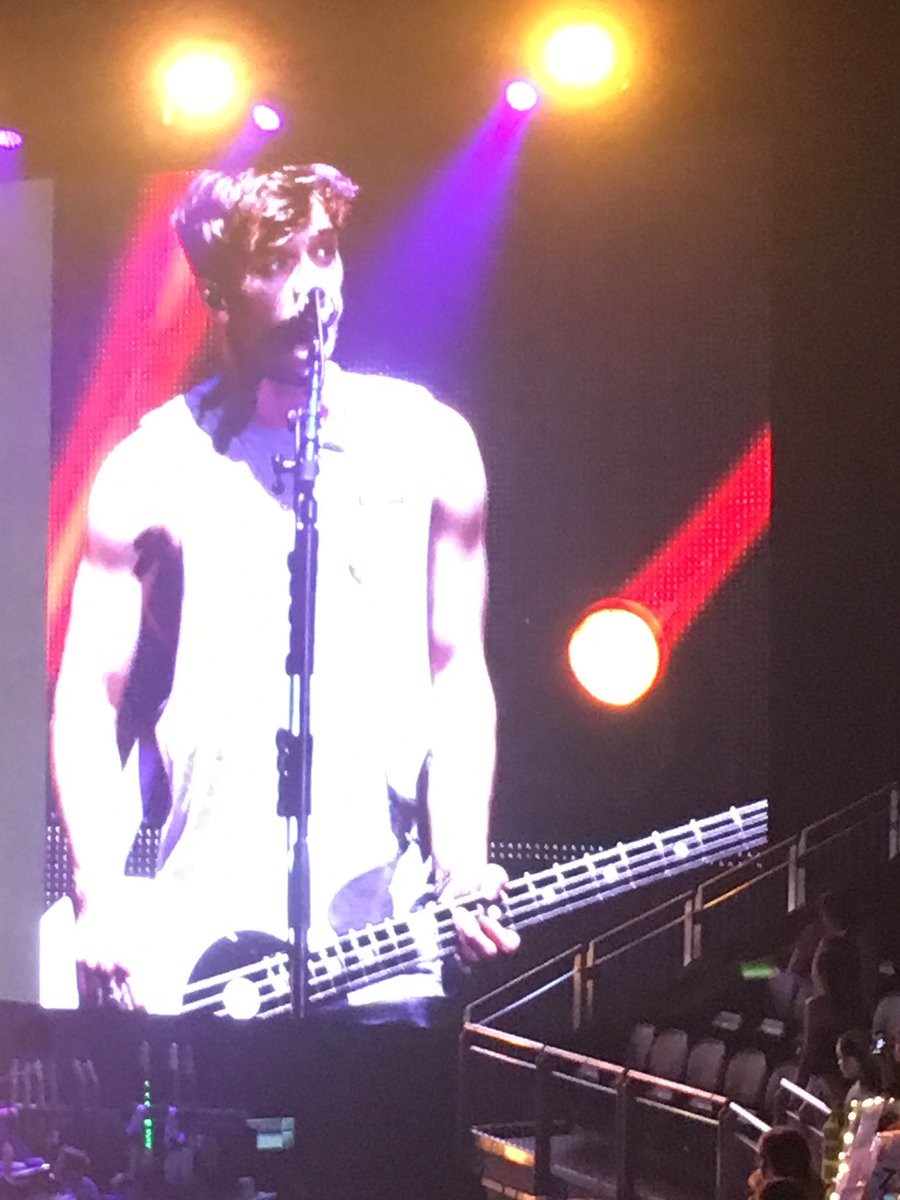 simonz737's tweet photo. So proud son @TheVampsCon #amazing night https://t.co/0a9SPYFKpp