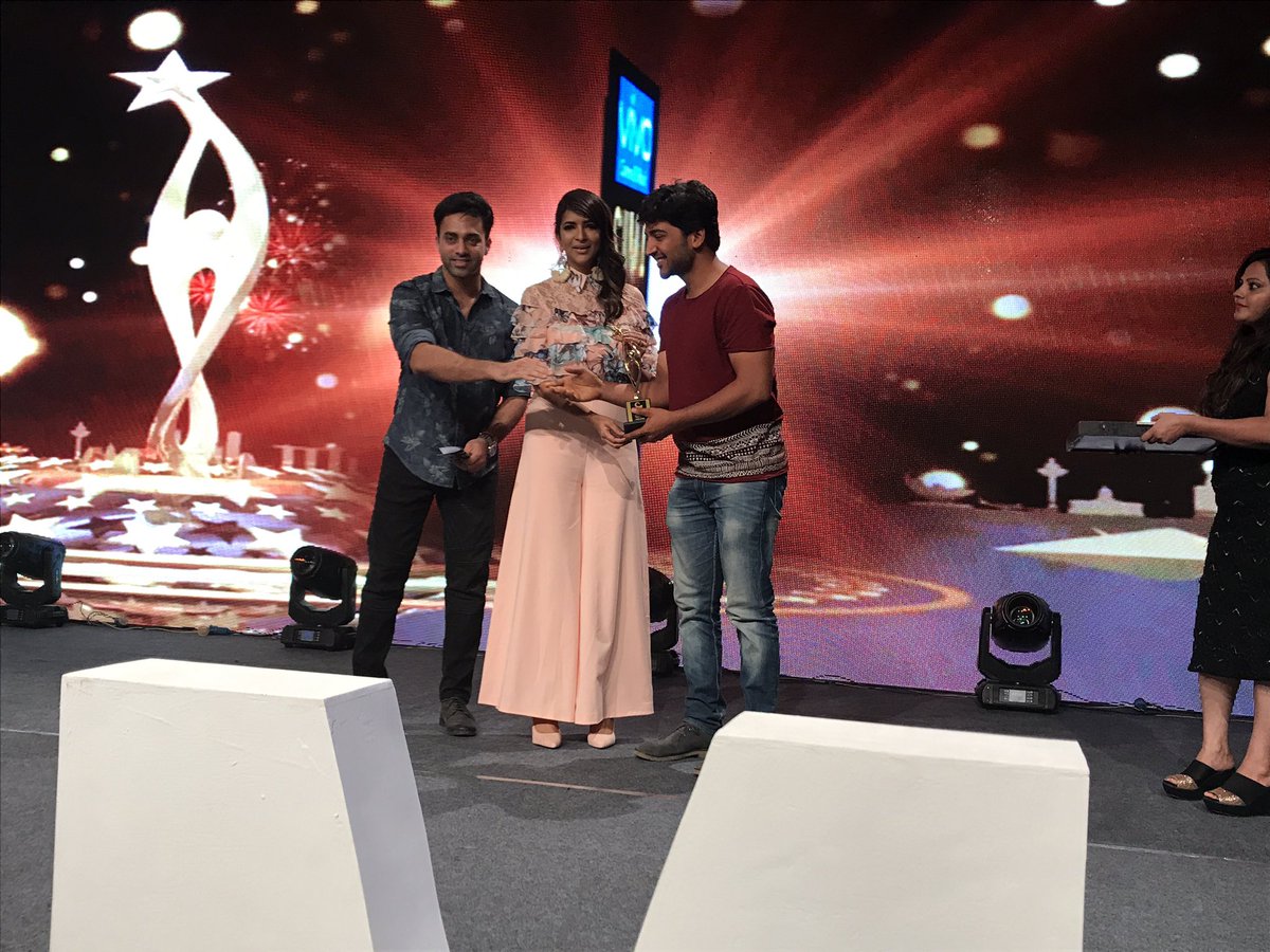 siima's tweet photo. #SIIMAShortFilmAwards for Best Actor Kannada goes to Poornachandra Musiri #VIVOSIIMA @Vivo_India @LakshmiManchu https://t.co/gaO2nJwvVl