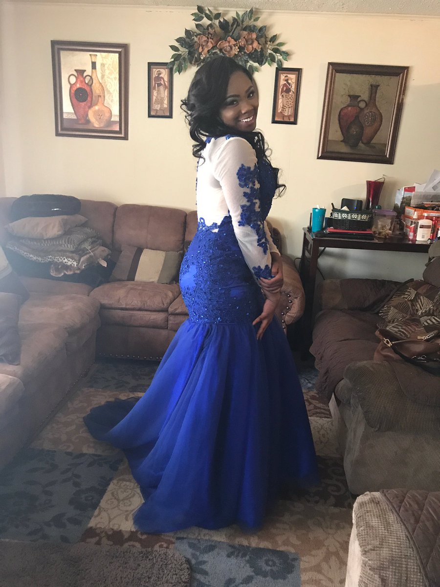 Forever_Ashhh's tweet photo. Masterpiece actionπππ€π½ #prom2k17π#DaCentralWayπ€§ https://t.co/3g1gwz0ewD