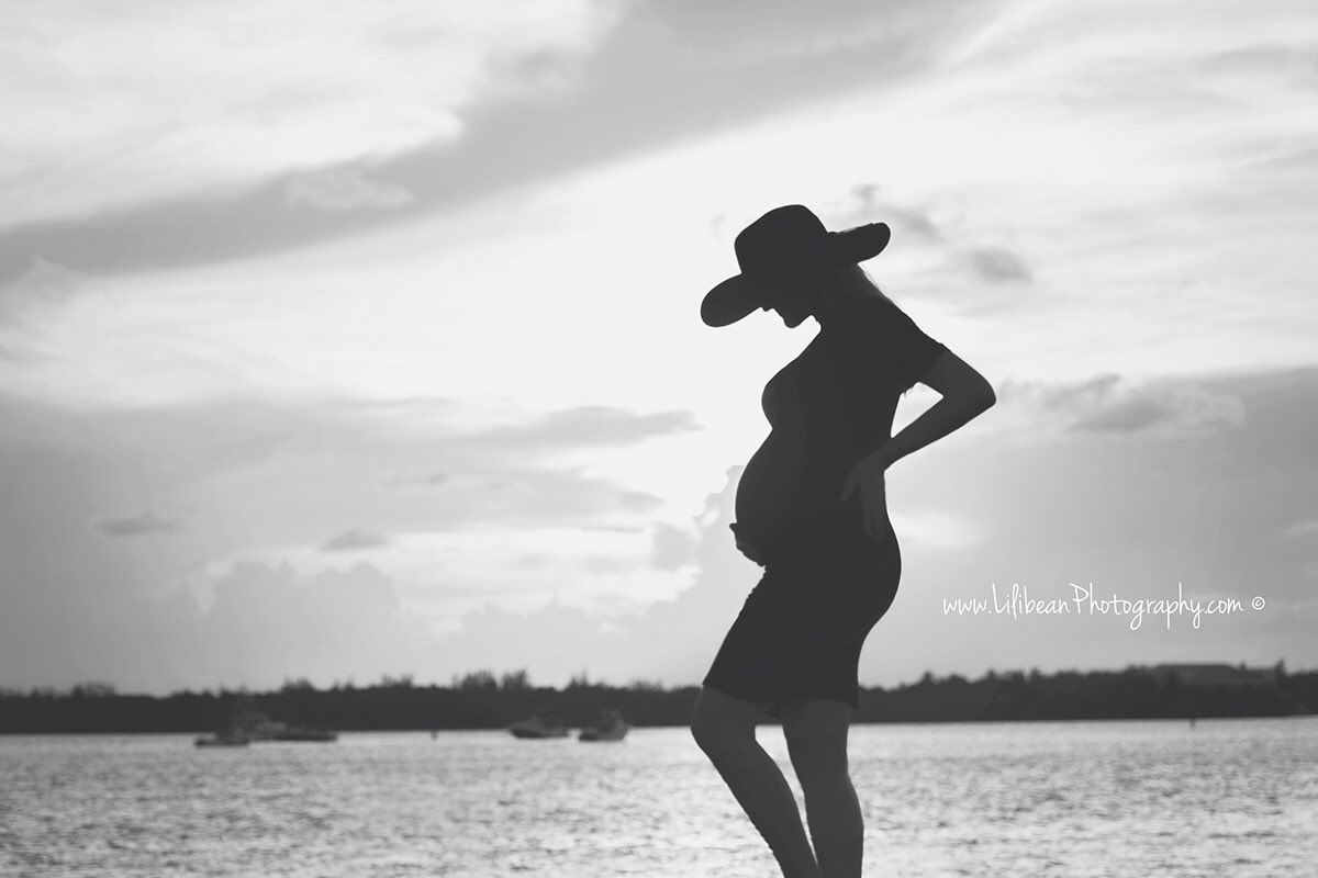 Taking maternity pictures alone since my husband is in turkey on business. <a href="/ForlornDesire/">Karma</a>