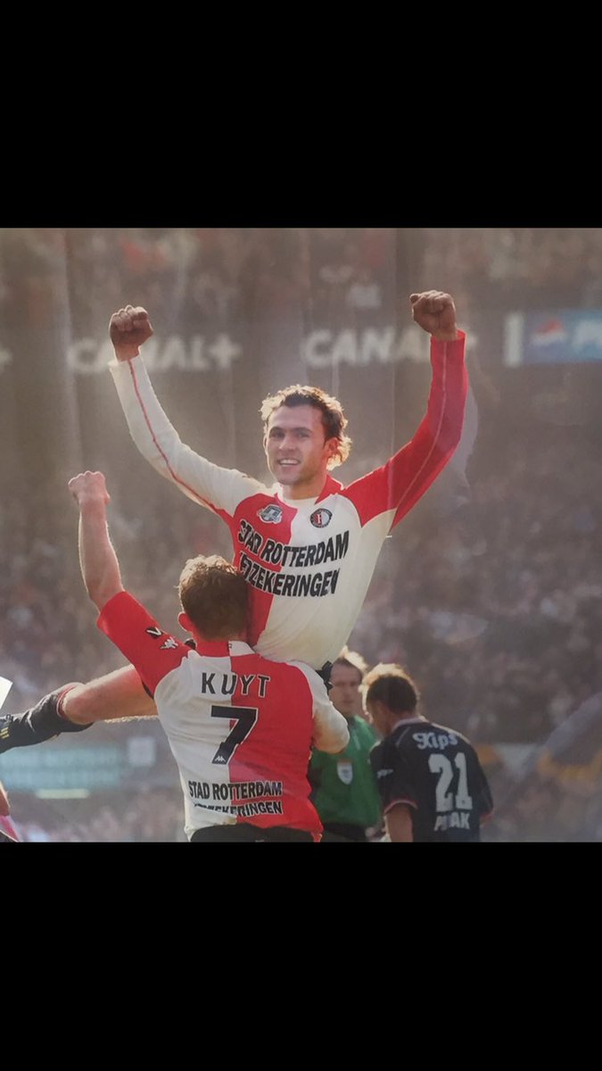 ThomasBuffel's tweet image. Niets is sterker dan dat ene woord Feyenoord @Feyenoord gefeliciteerd met het verdiende kampioenschap en @Kuyt met de hattrick💪🏽#Nostalgie