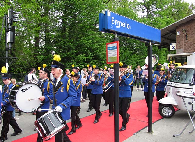 ErmeloVanNu's tweet photo. https://t.co/tLu7m8nyi7

Ermelo Centraal officieel geopend

@GemeenteErmelo  @GGZCentraal  @RaboRandmeren @ErmeloCentraal @MartinBijker https://t.co/gAKuoAv26J