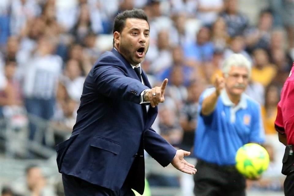 Davino advierte que Rayados quiere jugadores comprometidos