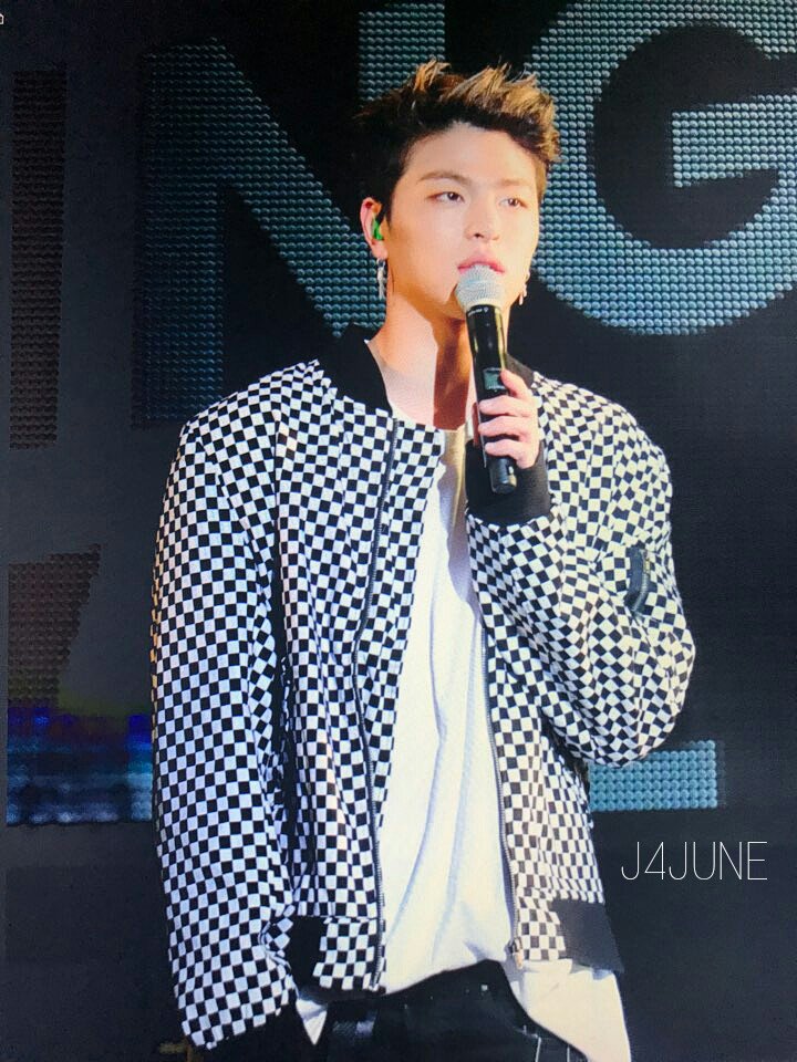 j4june_ tweet picture