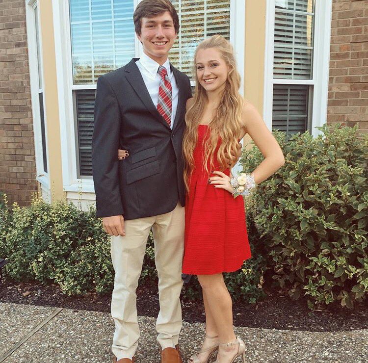 EmmaMinar's tweet photo. Freshman- junior year !! @BradNenni https://t.co/kt8aadkzbf