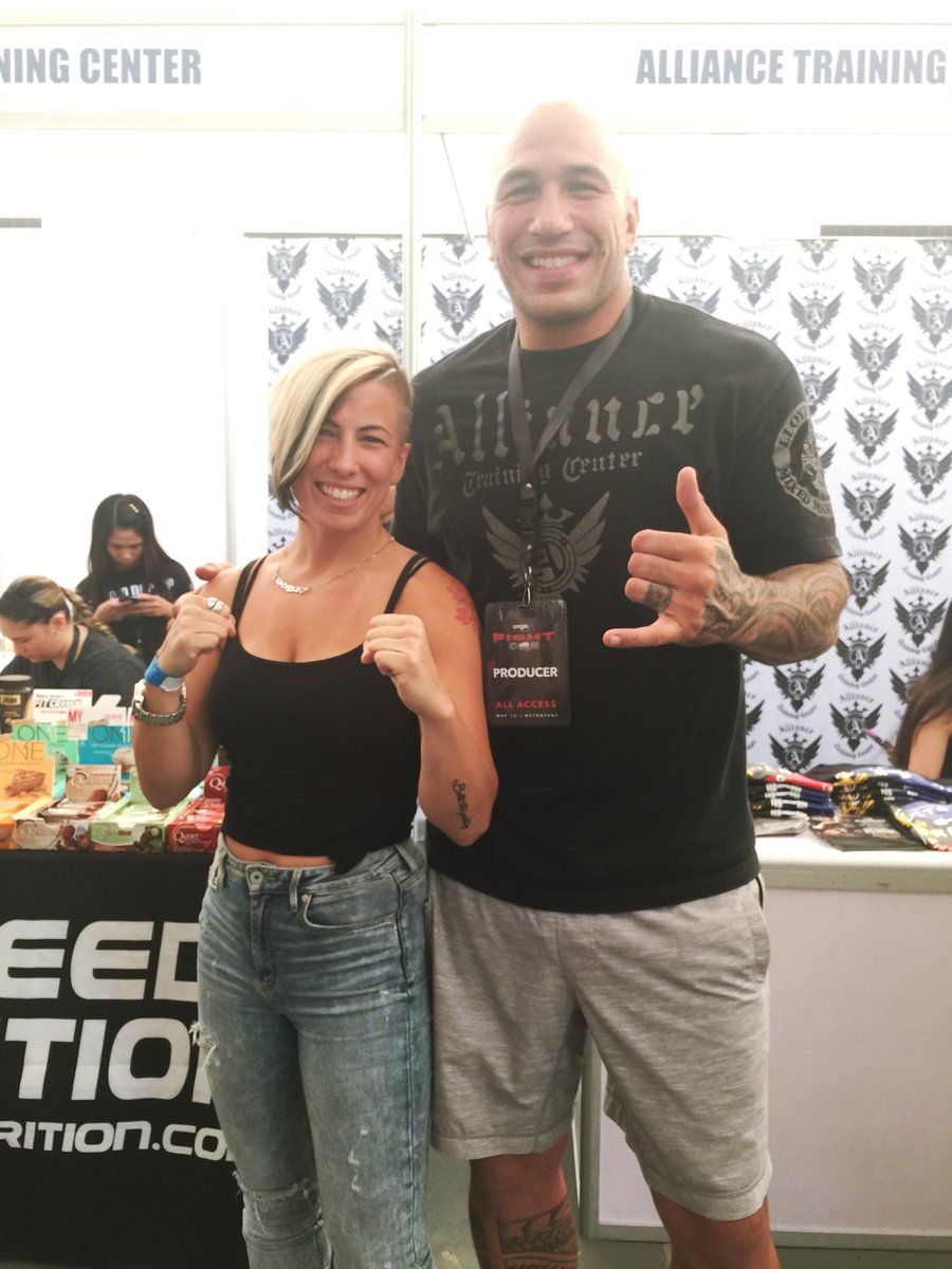 Check out who I ran into this weekend at FightCon -- Brandon Vera, Heavyweight Champ for ONE Championship.