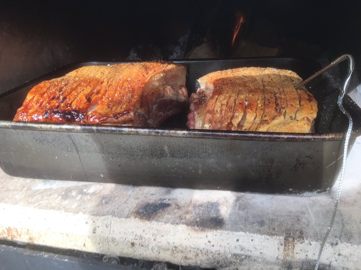 PCbuilders2's tweet image. Pork Belly on the go in the woodfired oven #firestone#lazSunday