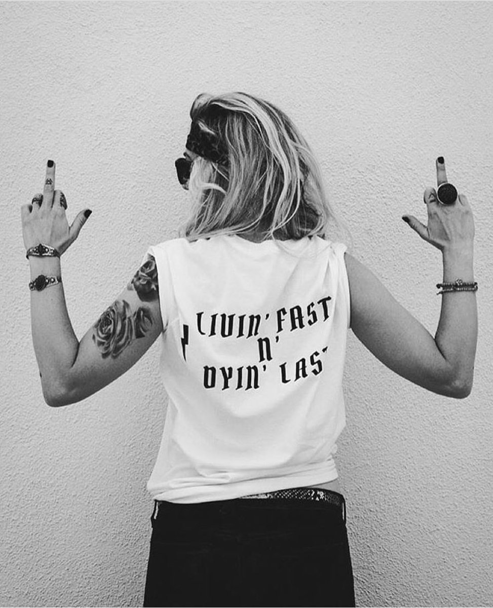 AboutCanggu's tweet photo. Happy Sunday Night! "livin fast and dyin last" 💪😉 #livinfast #dyinlast#sundaynight  #whocares #Bali#letshavefun credit @rebelsoul_collective https://t.co/IRl3bvgp6s
