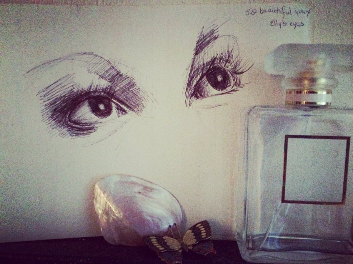 inasmokylyt's tweet photo. £a Roux #drawings #ellyjackson #so beautiful https://t.co/Xd7bIGBwmy
