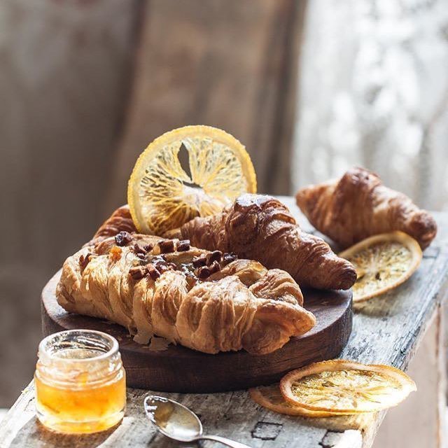 superiorlinens's tweet photo. ⠀
#goodmoring #morning #beautiful #romantic #inspiring #styling #morningpost #flower #flowers  #flowerart9 #breakfast ⠀ ⠀
#📷 @contrse https://t.co/Dk8if6ddLR