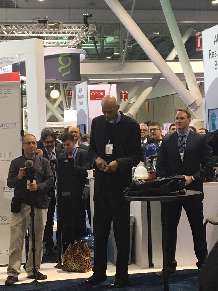 karamstephens's tweet photo. He's here!! @LumenisInc booth 2200 🏀🏀🏀#AUA17 https://t.co/5w5ePcDnlK