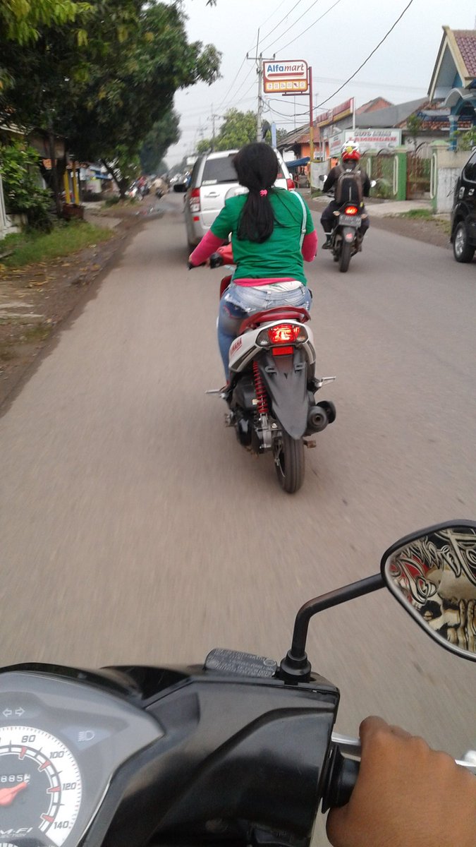 Membahayakan mata😂