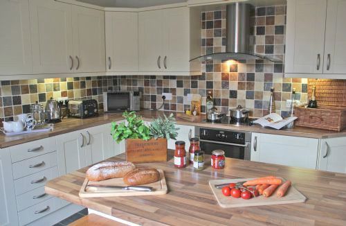Lakes Cottage Holidays tweet media