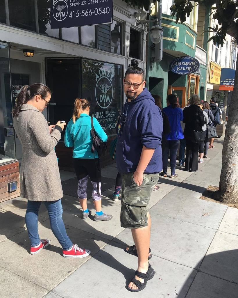 matthewmarco's tweet image. No visit to SF is complete without a queue (for baked goods at Arizmendi, while the &quot;Filipino-inspired pop-up brun… ift.tt/2r6n7hQ