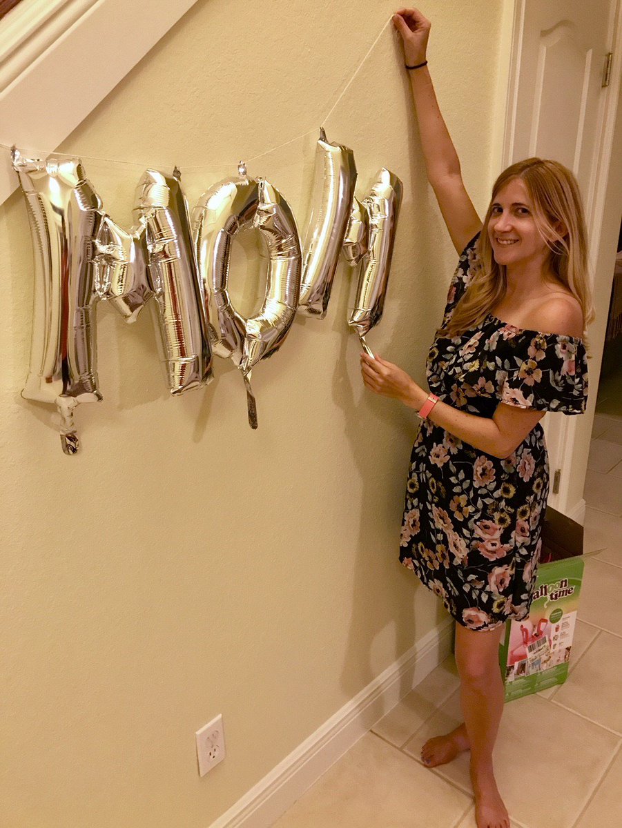 tarametblog's tweet photo. Happy #MothersDay Celebrating with @BalloonTime Snag a $2 off #coupon at -> https://t.co/8qu0CtPJIL #SpringInFullBalloon #SocialSpotters #ad https://t.co/lBQMlDmEe0