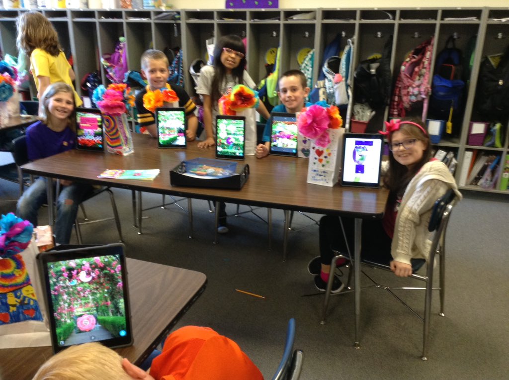 ..one more table of Happy Mother's Day wishes💕<a href="/NightingaleJeff/">Jeff Nightingale</a> <a href="/lpatterson0602/">Laurie Patterson</a> <a href="/DavidSnyder17/">David Snyder</a> <a href="/LynnZeder/">Lynn Zeder</a> <a href="/Lyons_Liberty/">Sean Lyons</a>