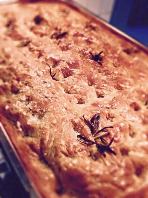 Nothing beats home made Focaccia on a sunny Sunday afternoon! #bread #focaccia #sunday #chef #cheffin #summer