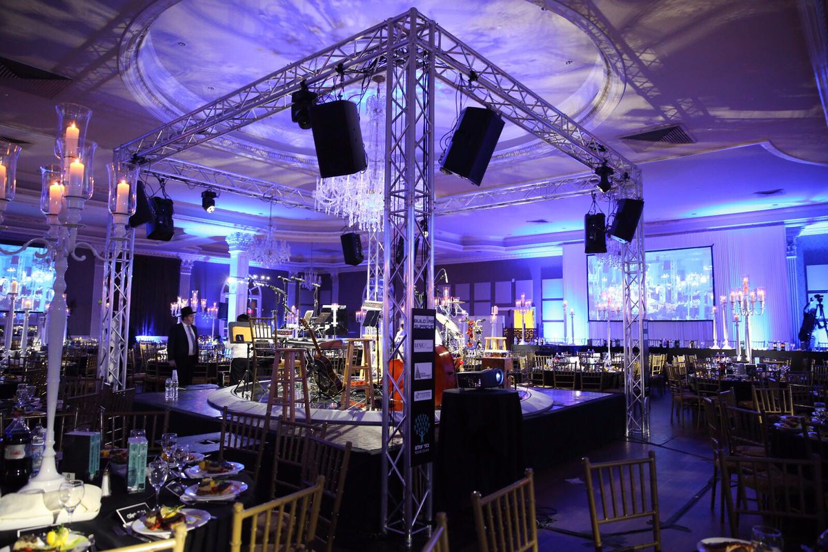 Project: <a href="/boneiolam/">Bonei Olam</a> Lakewood Dinner.
Taking mundane to the next level! Our audience was hooked n a magnificent revolving stag