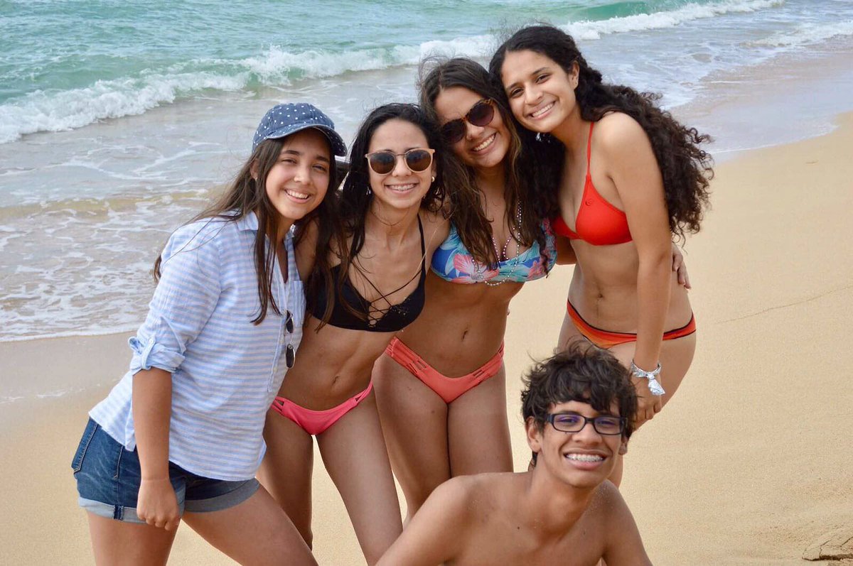 GabrielaAmariss's tweet image. Fuga '17 😜🍻💥 #ItsFinallyOver