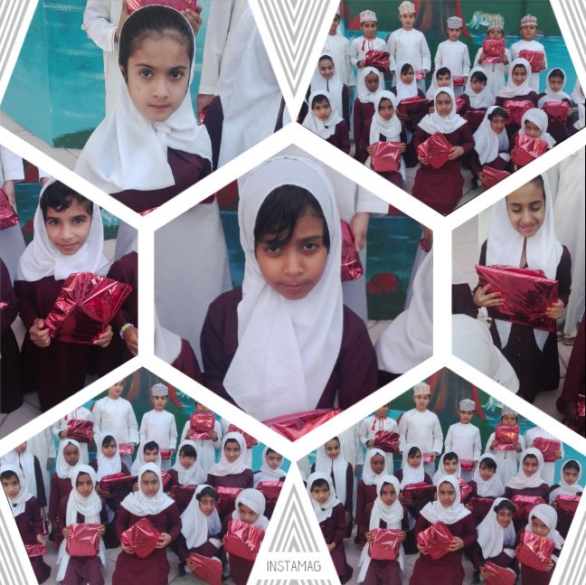 أ/نورة البوسعيدي معلمة الحاسوب تشكر طلاب الصف الثالث لجهودهم المتميزة طوال العام الدراسي .. جهود مباركة وطلاب مبدعين .. بوركت جهودكم جميعا