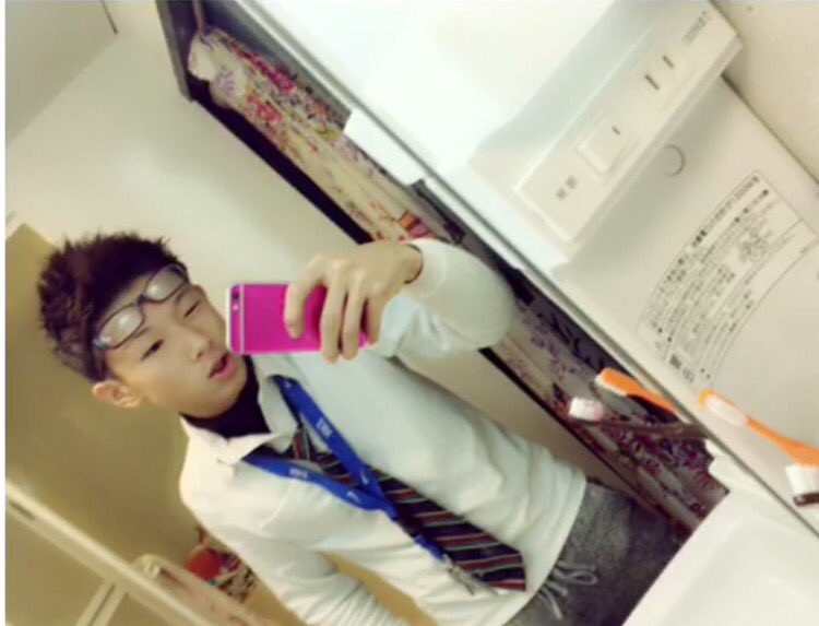 8_qfm's tweet photo. 髪の毛切ろかな。 https://t.co/bJRKZPChH1