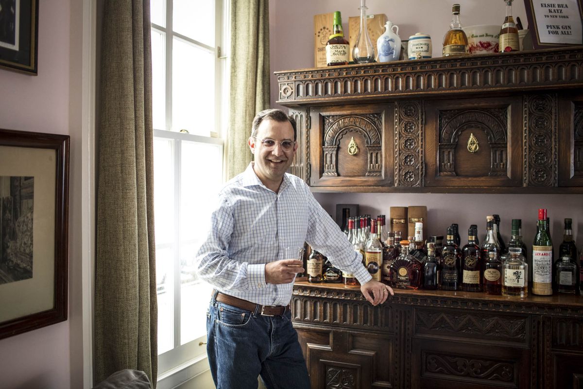 business's tweet photo. The best whiskey bar in New York is this distiller's living room https://t.co/zZ6kbhInY4 https://t.co/b4zttEabXG